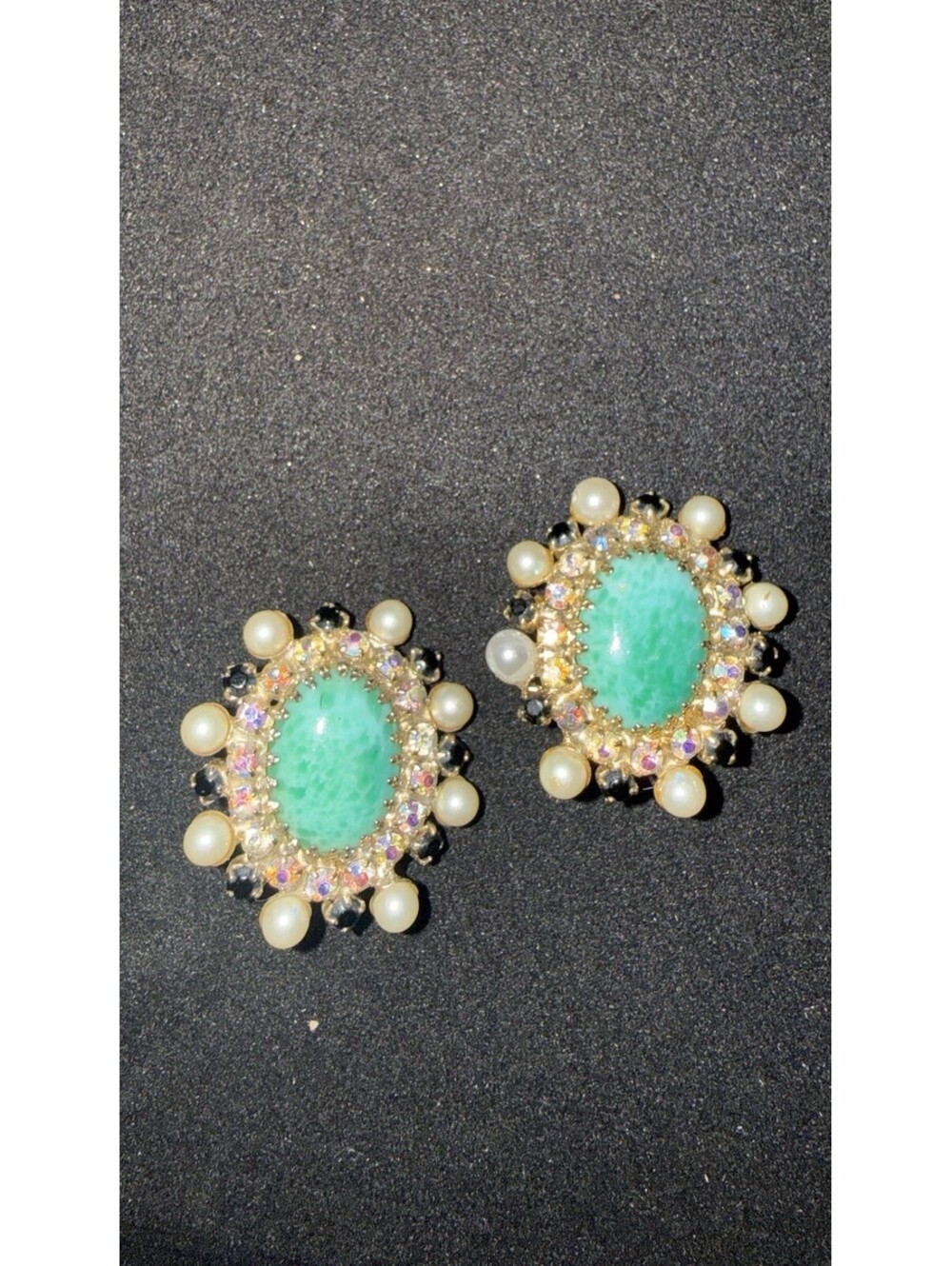 vintage hobe clip on earrings